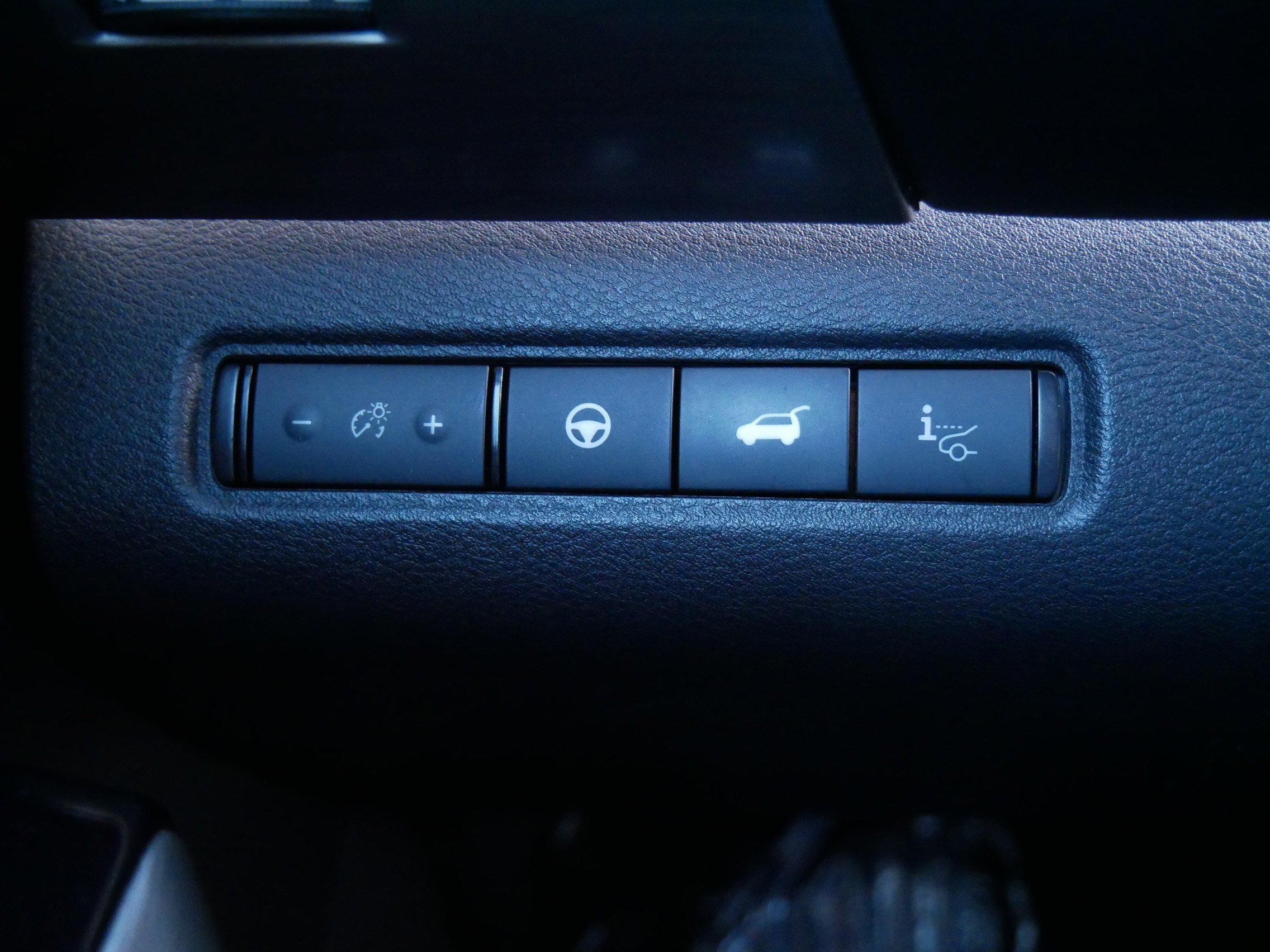 Used 2023 Nissan Pathfinder Platinum image 26