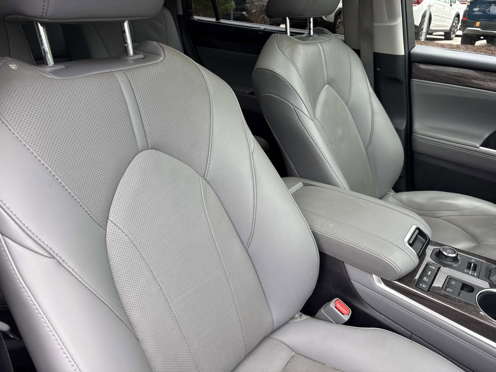 Used 2021 Toyota Highlander Limited AWD/4WD image 33