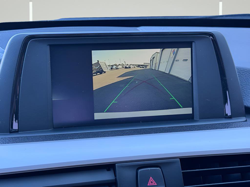Used 2018 BMW 320i Sedan RWD image 14