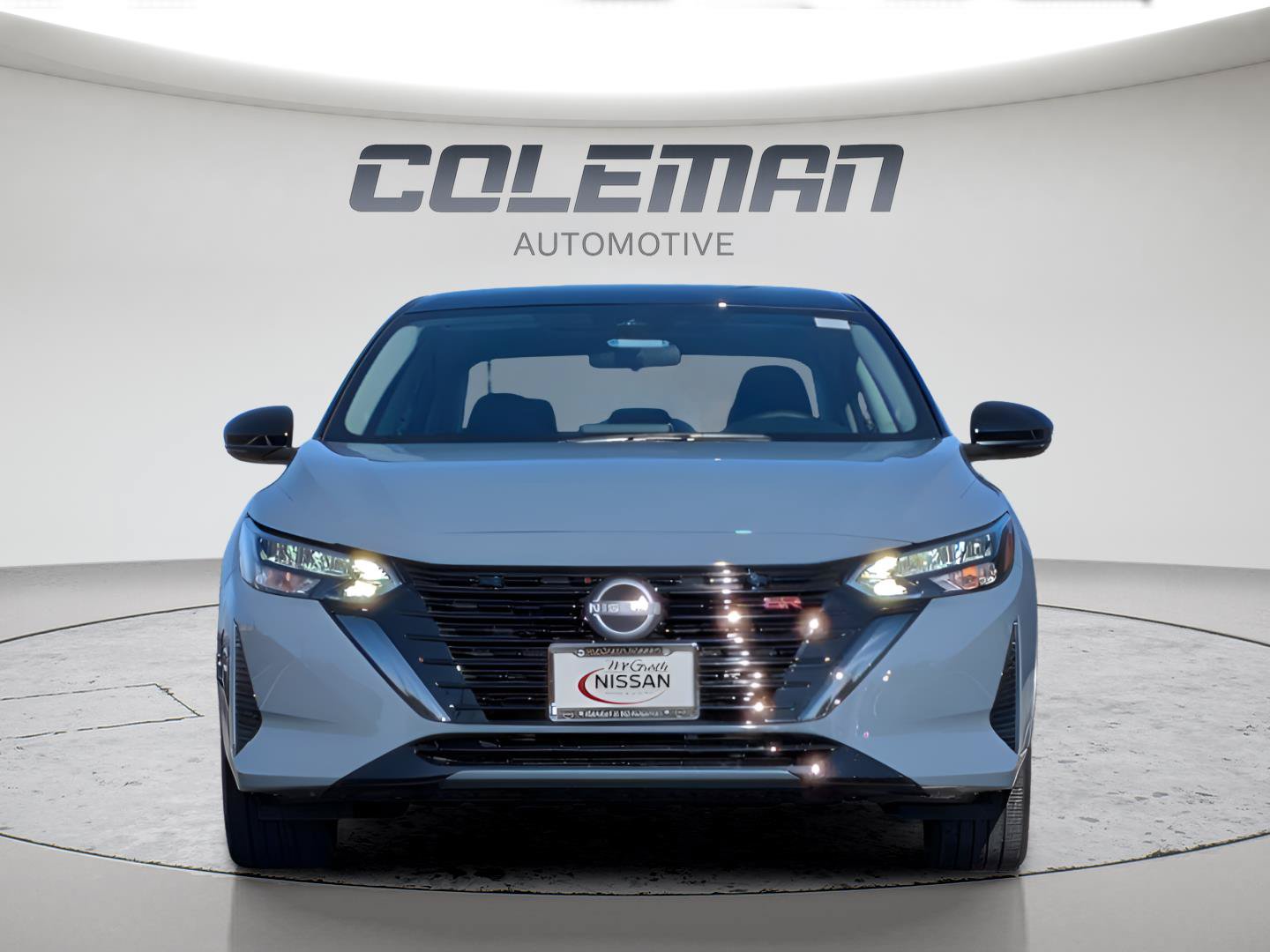 Certified 2025 Nissan Sentra SR FWD image 2