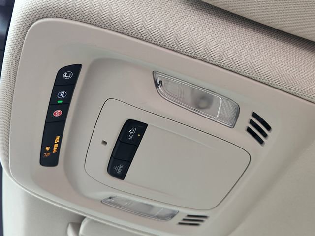 Used 2023 Buick Envision Essence image 25