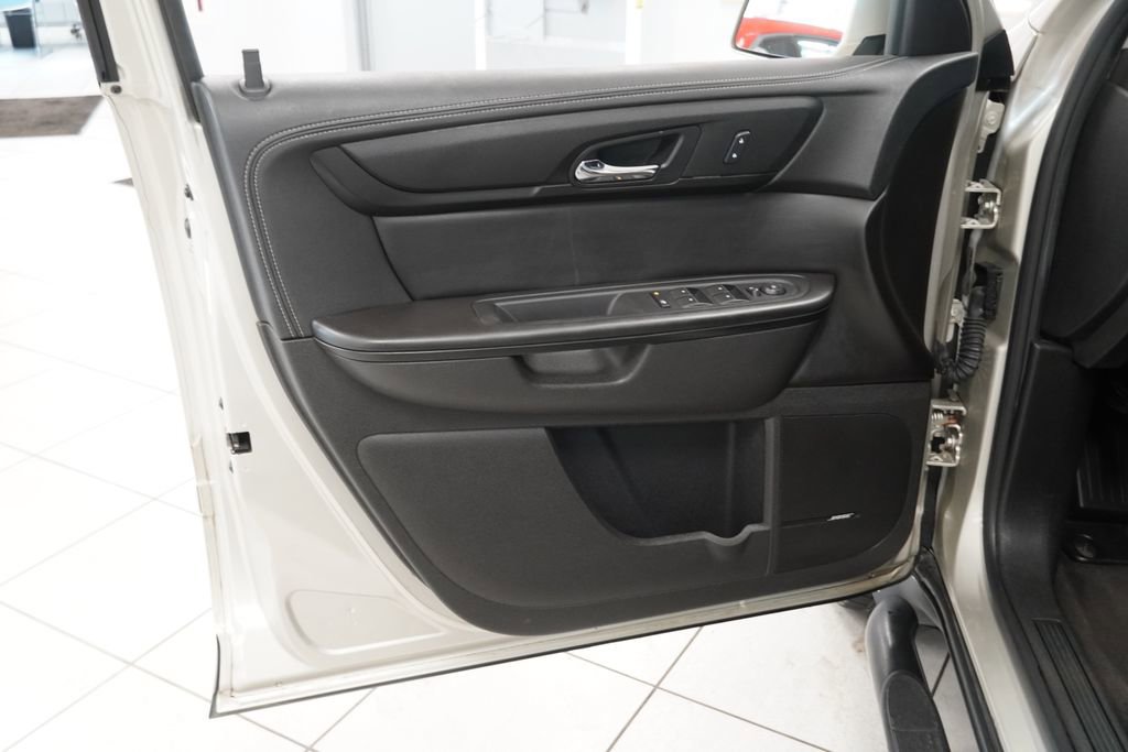 Used 2017 Chevrolet Traverse LT FWD image 5