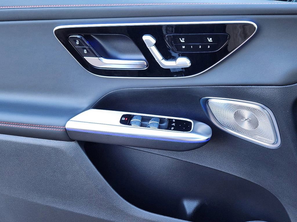 New 2025 Mercedes-Benz GLC 43 AMG 4MATIC image 7