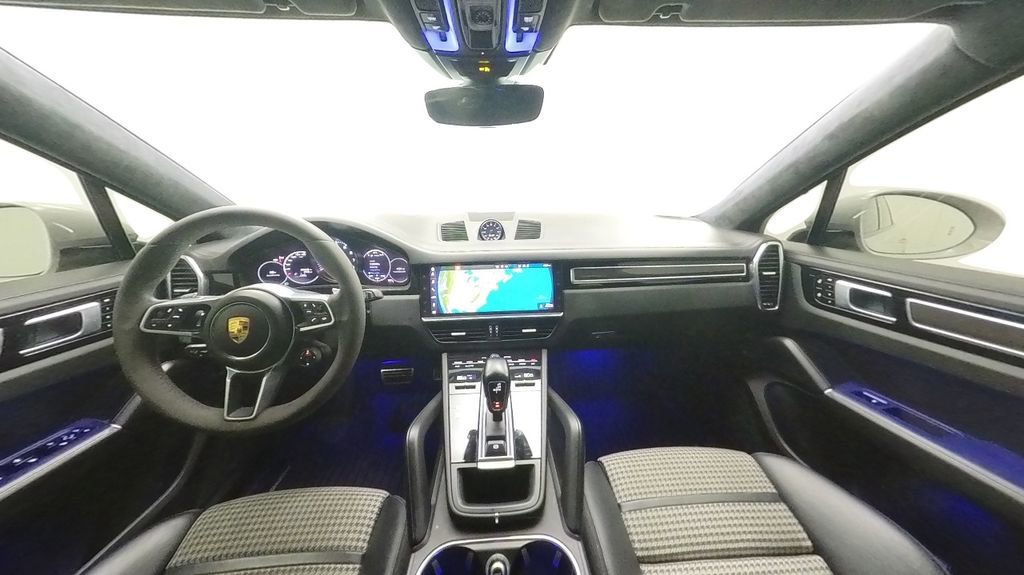 Used 2021 Porsche Cayenne GTS AWD/4WD image 34