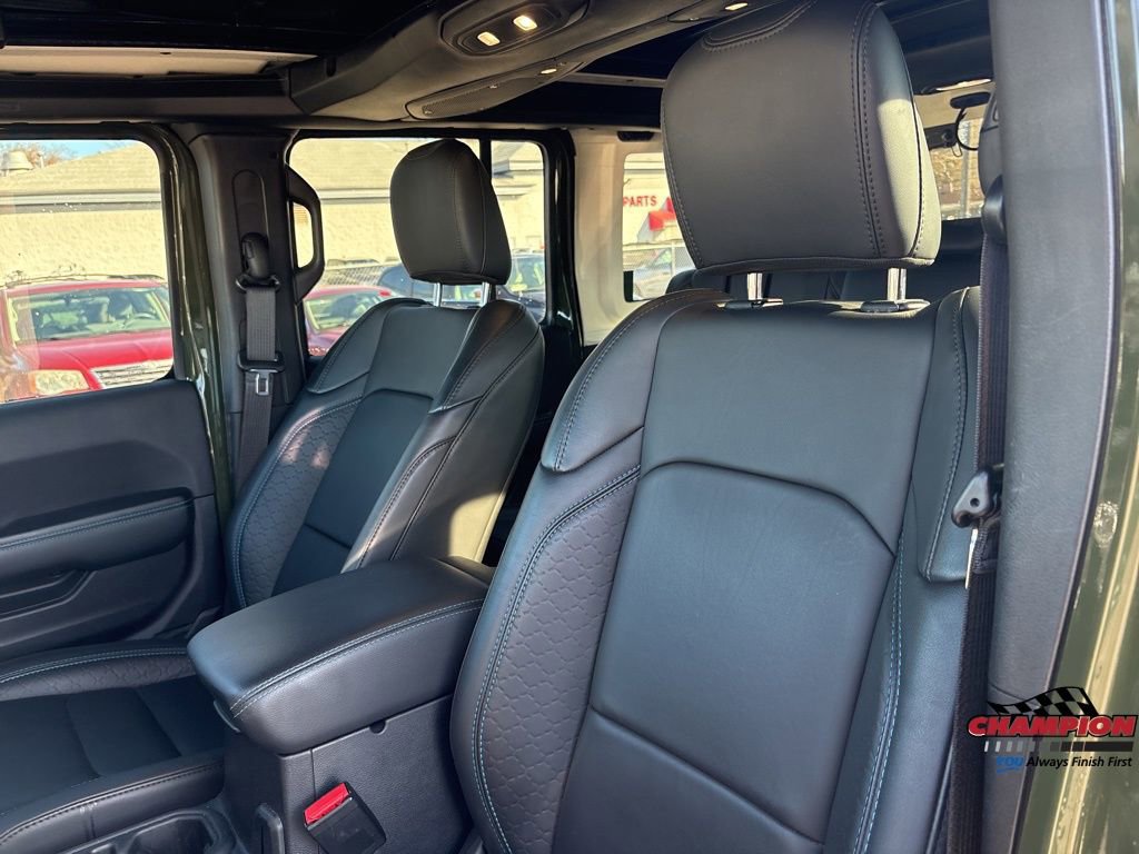Used 2024 Jeep Wrangler High Altitude image 27