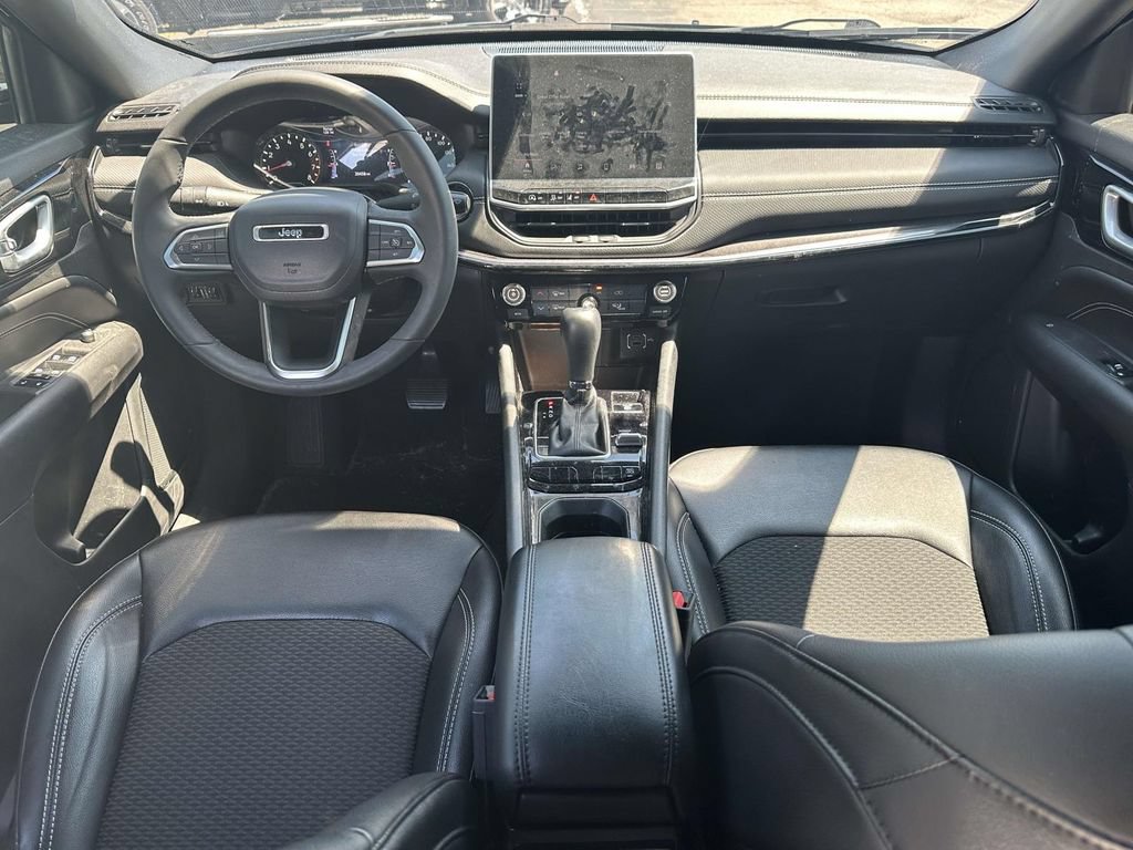 Used 2023 Jeep Compass Latitude AWD/4WD image 13