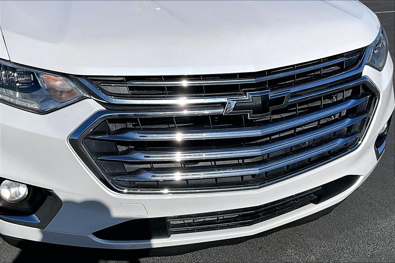 Used 2019 Chevrolet Traverse High Country w/ LPO, Floor Liner Package AWD/4WD image 26