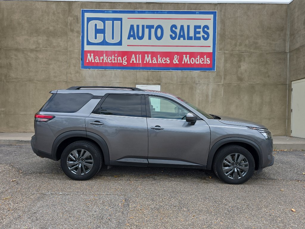 Used 2024 Nissan Pathfinder SV image 7