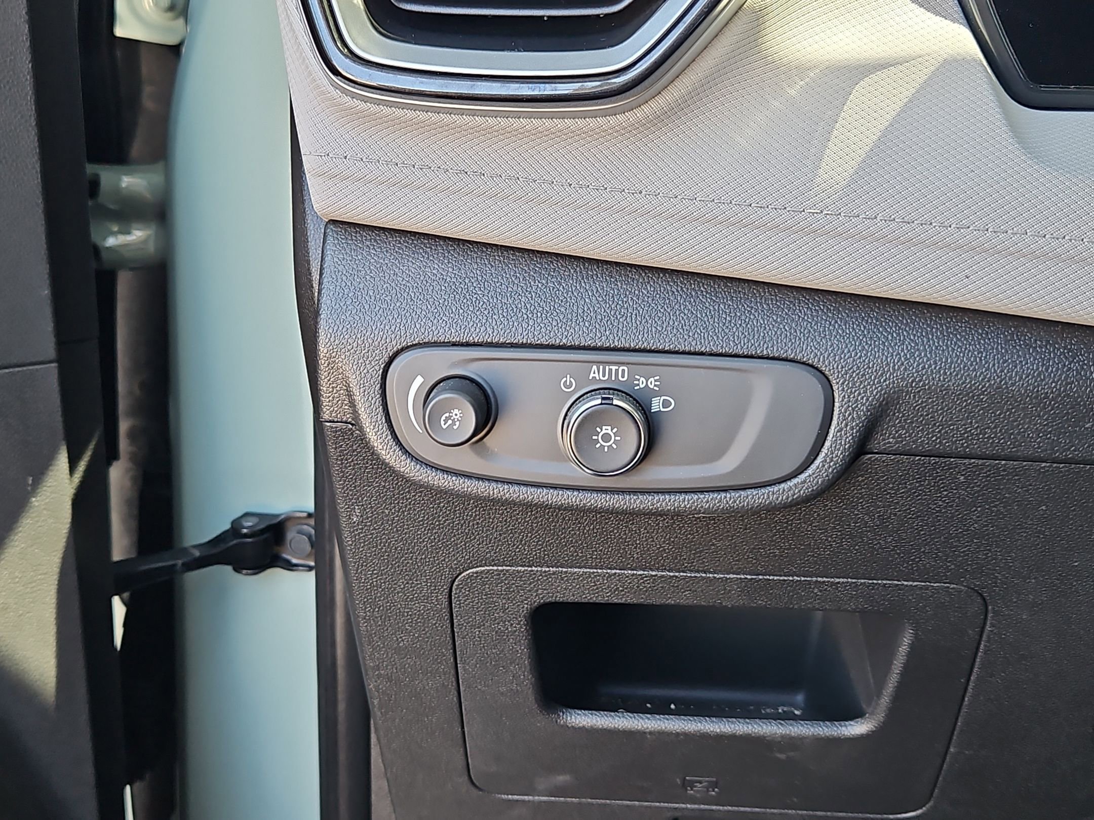 Certified 2025 Chevrolet TrailBlazer LS w/ LS Convenience Package image 25