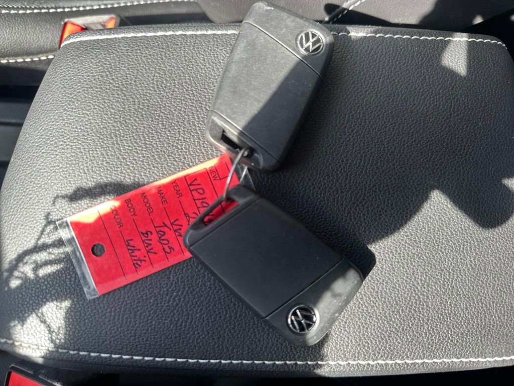 Used 2023 Volkswagen Taos SE w/ Black Wheel Package image 22