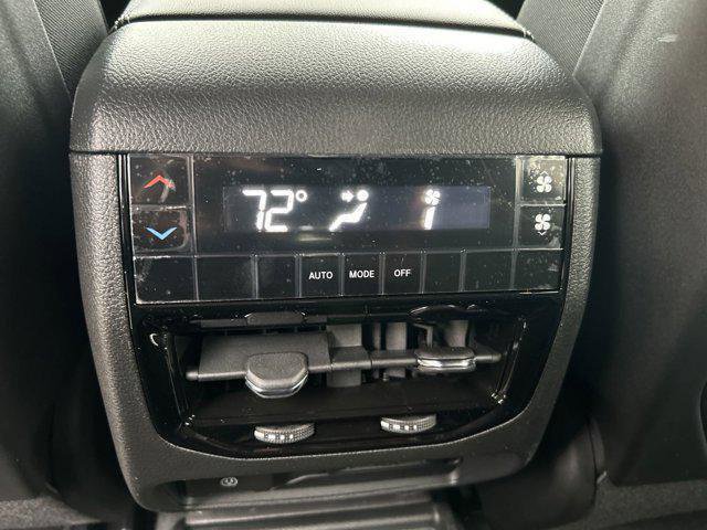 New 2025 Jeep Grand Cherokee L Laredo image 45