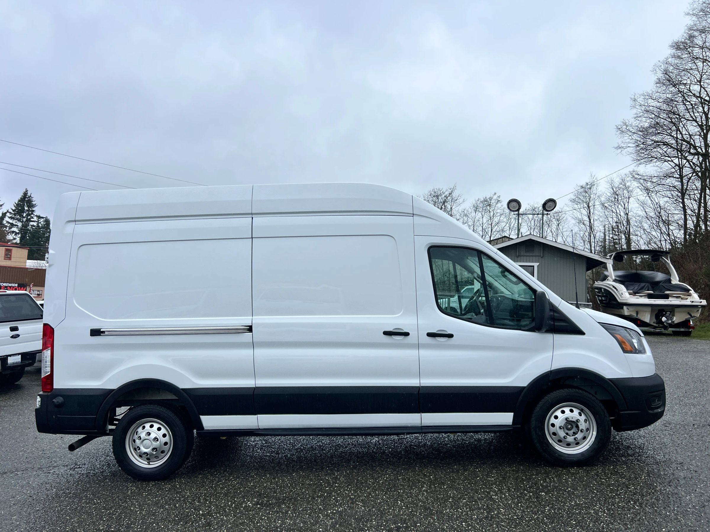 Used 2025 Ford Transit 250 148 High Roof AWD image 8