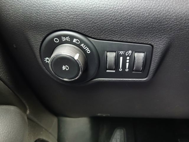 New 2026 Jeep Compass Latitude AWD/4WD image 34