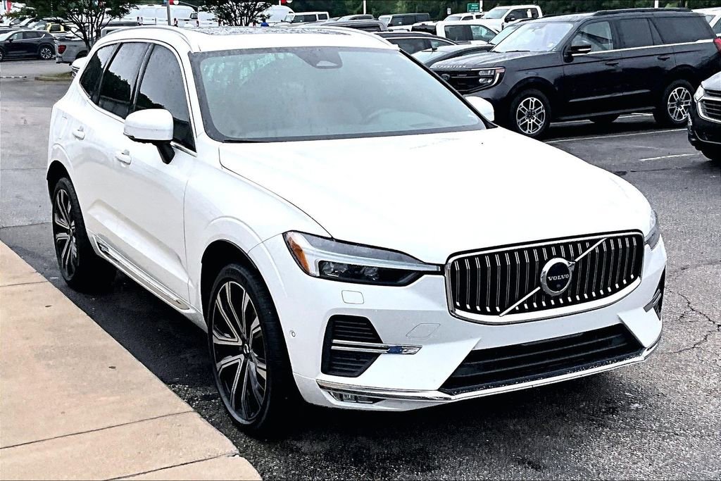 Used 2023 Volvo XC60 B5 Ultimate w/ Climate Package