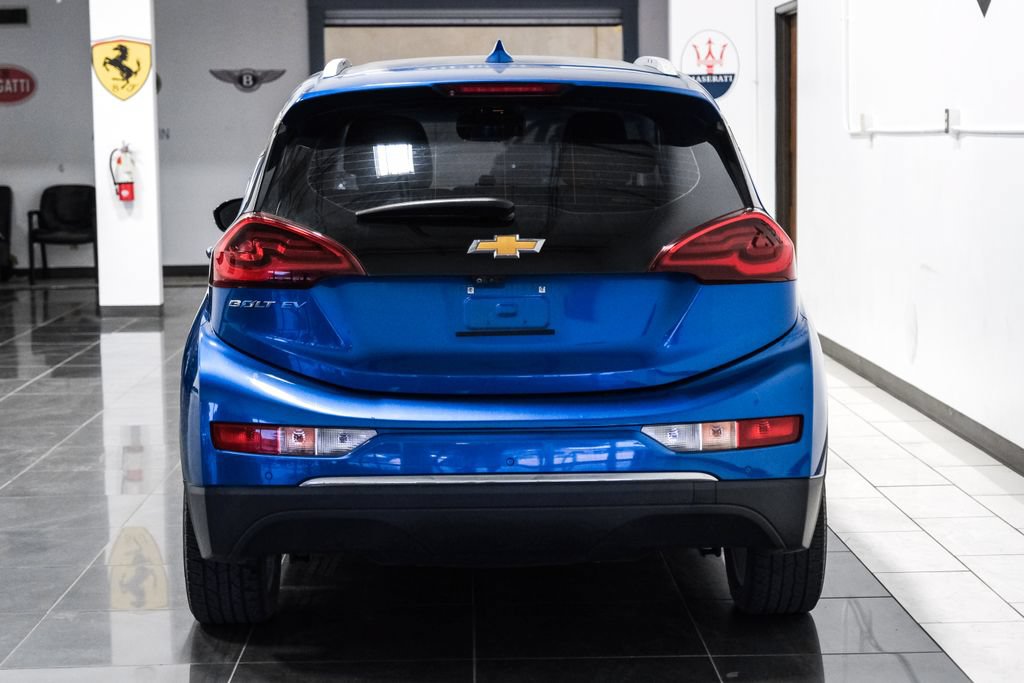 Used 2020 Chevrolet Bolt Premier w/ Infotainment Package FWD image 9