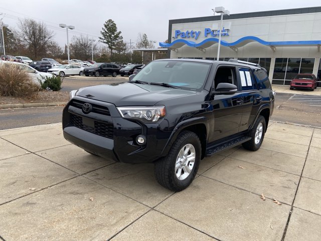Used 2022 Toyota 4Runner SR5 Premium image 4