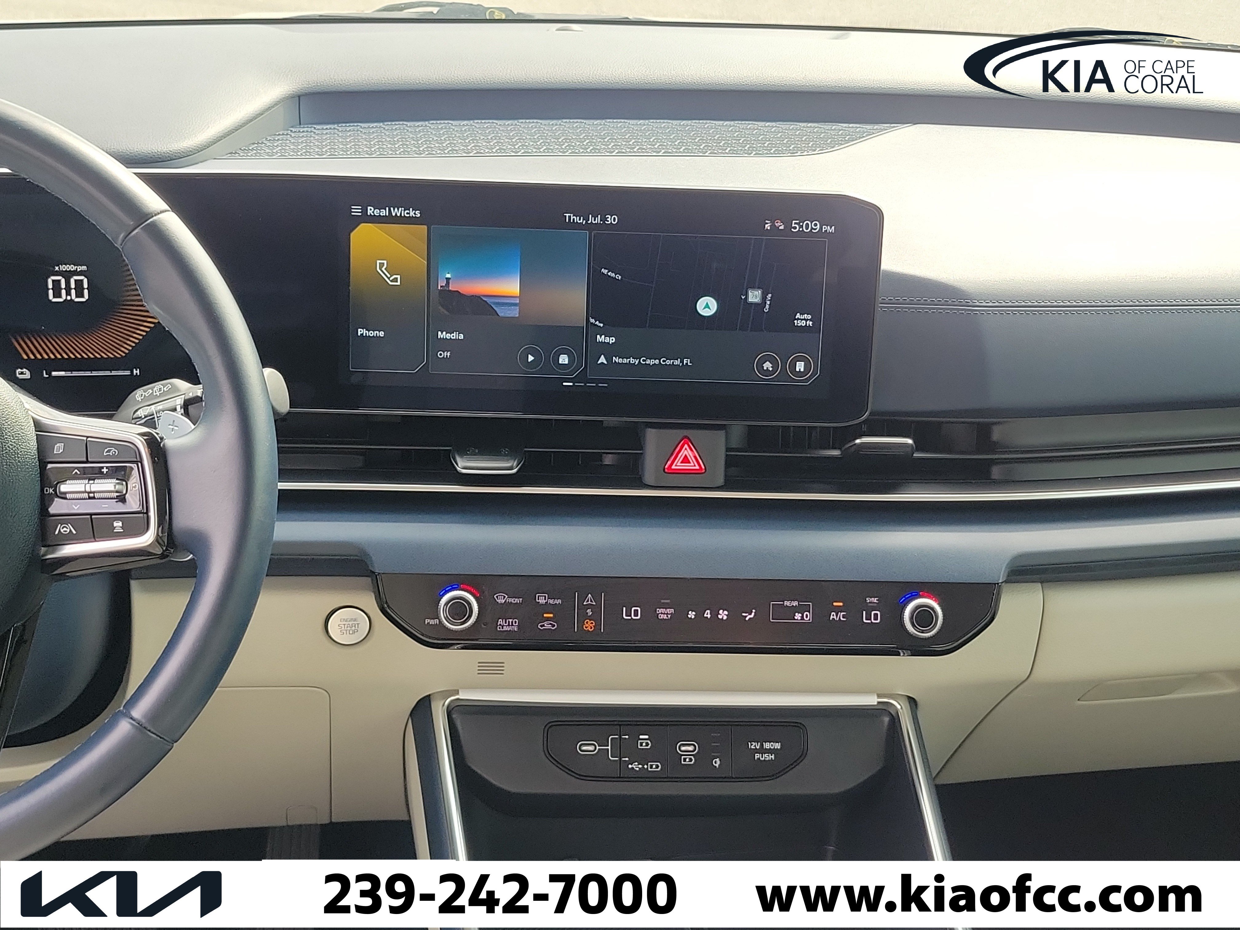Certified 2025 Kia Carnival EX FWD image 20