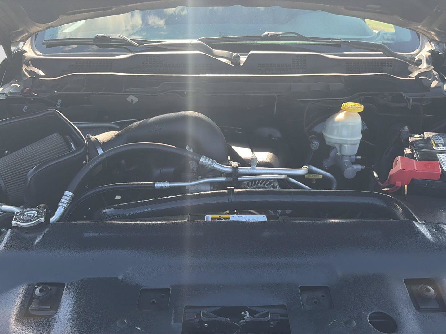 Used 2018 RAM 1500 SLT AWD/4WD image 19