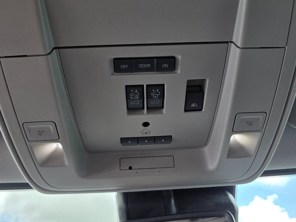 Used 2019 GMC Sierra 3500 Denali w/ Duramax Plus Package AWD/4WD image 23