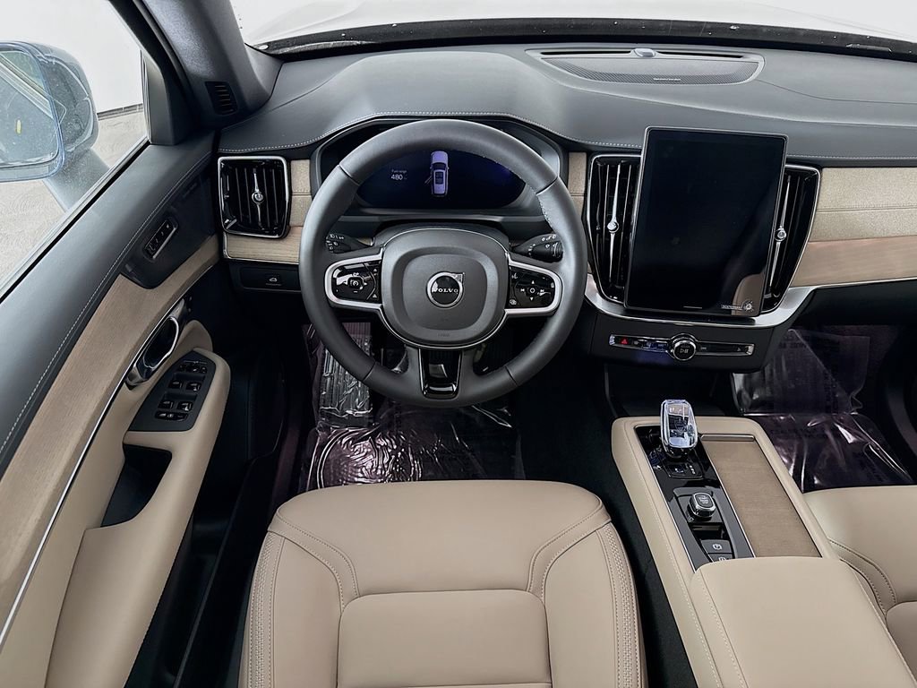 New 2026 Volvo XC90 B6 Plus w/ Protection Package Premier image 23