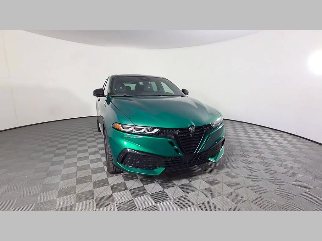 New 2026 Alfa Romeo Tonale w/ Active Assist Package AWD/4WD image 37