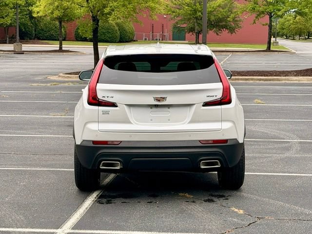 Certified 2022 Cadillac XT4 Luxury w/ Cold Weather Package FWD image 6