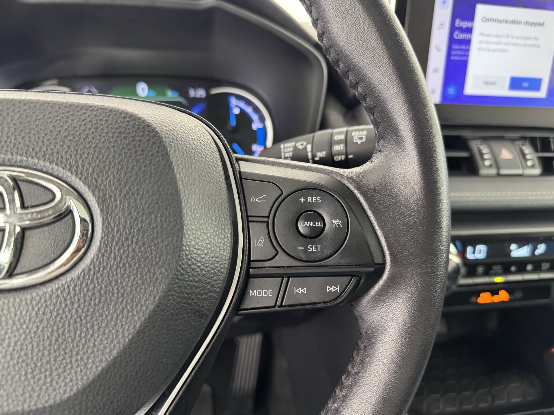 Certified 2024 Toyota RAV4 XLE Premium AWD/4WD image 30
