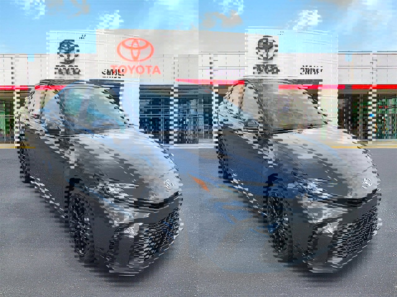 Used 2026 Toyota Camry SE image 2