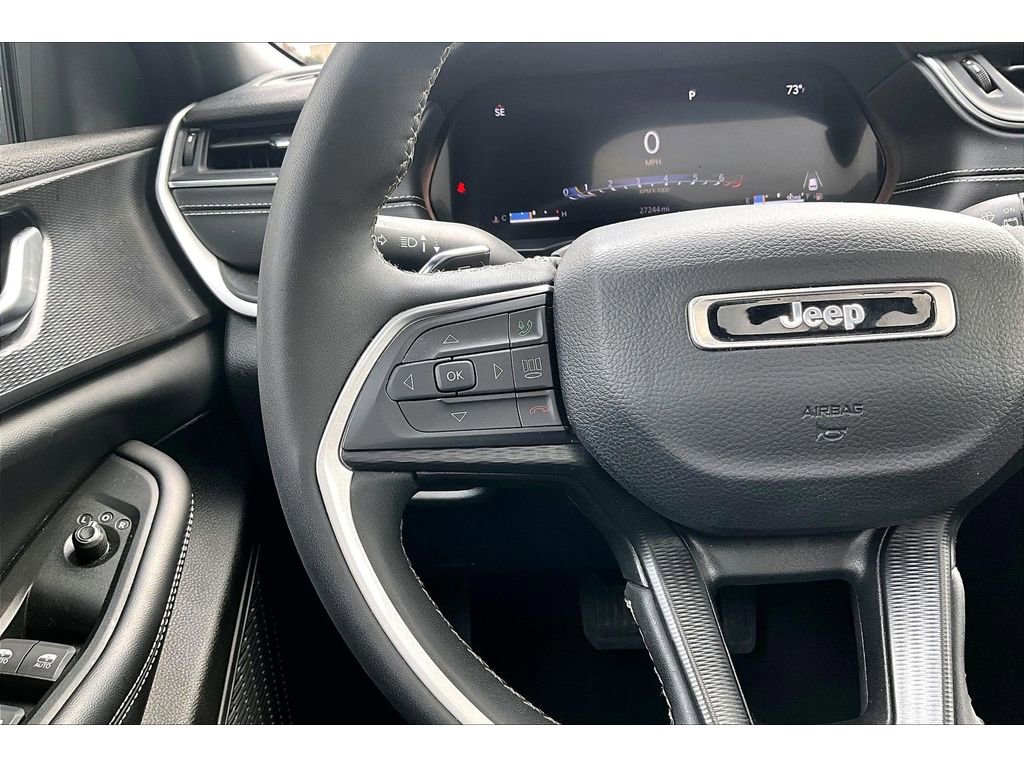 Used 2024 Jeep Grand Cherokee Laredo X w/ Luxury Tech Group I image 25