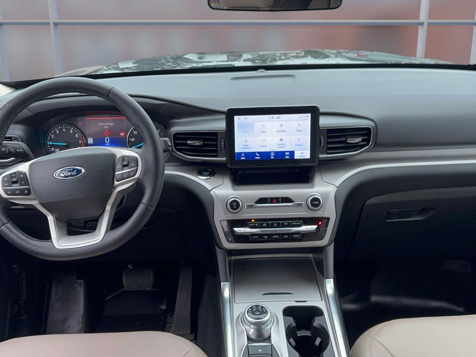 Certified 2022 Ford Explorer XLT w/ Equipment Group 202A AWD/4WD image 11