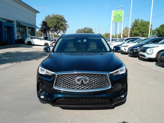 Used 2020 INFINITI QX50 Luxe w/ Navigation Package FWD image 2