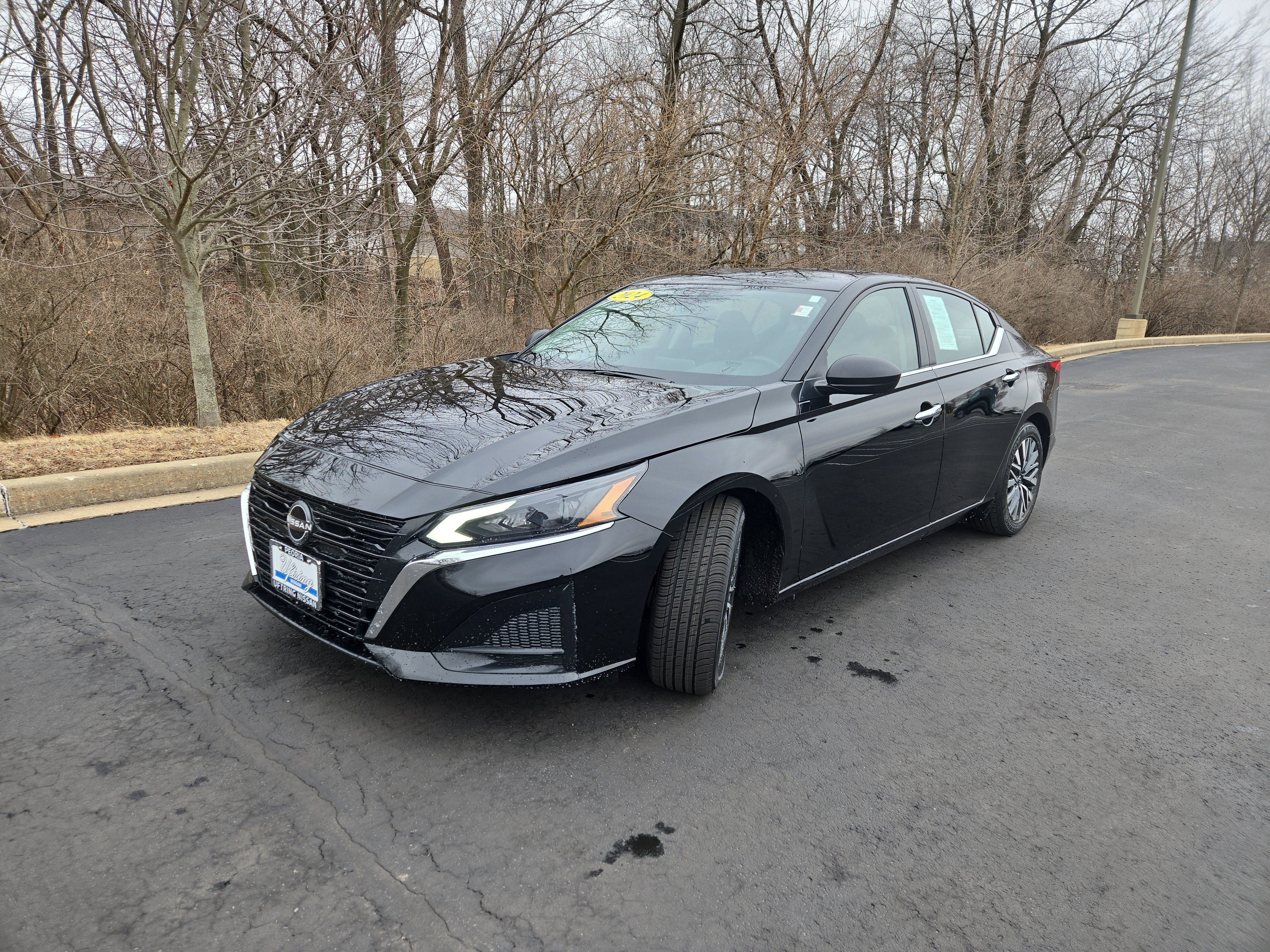 Used 2024 Nissan Altima 2.5 SV image 4