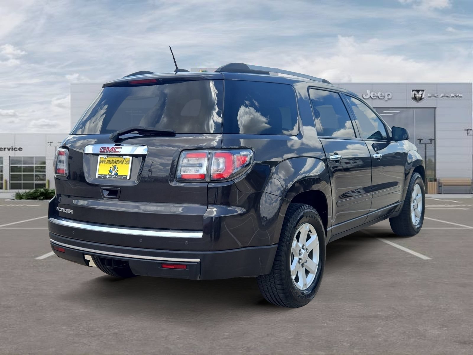 Used 2016 GMC Acadia SLE FWD image 5