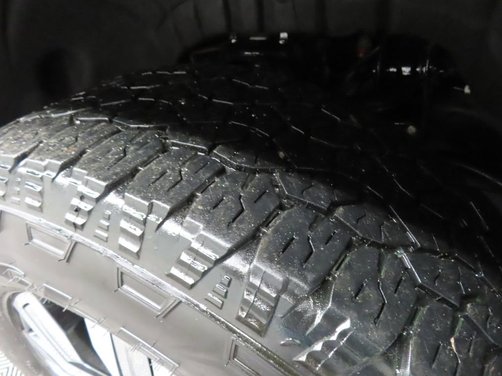 Used 2025 GMC Sierra 3500 Denali image 7