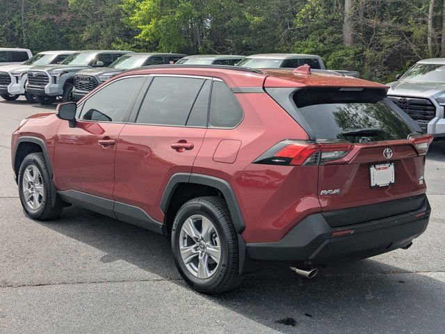 Used 2025 Toyota RAV4 XLE w/ Convenience Package image 5
