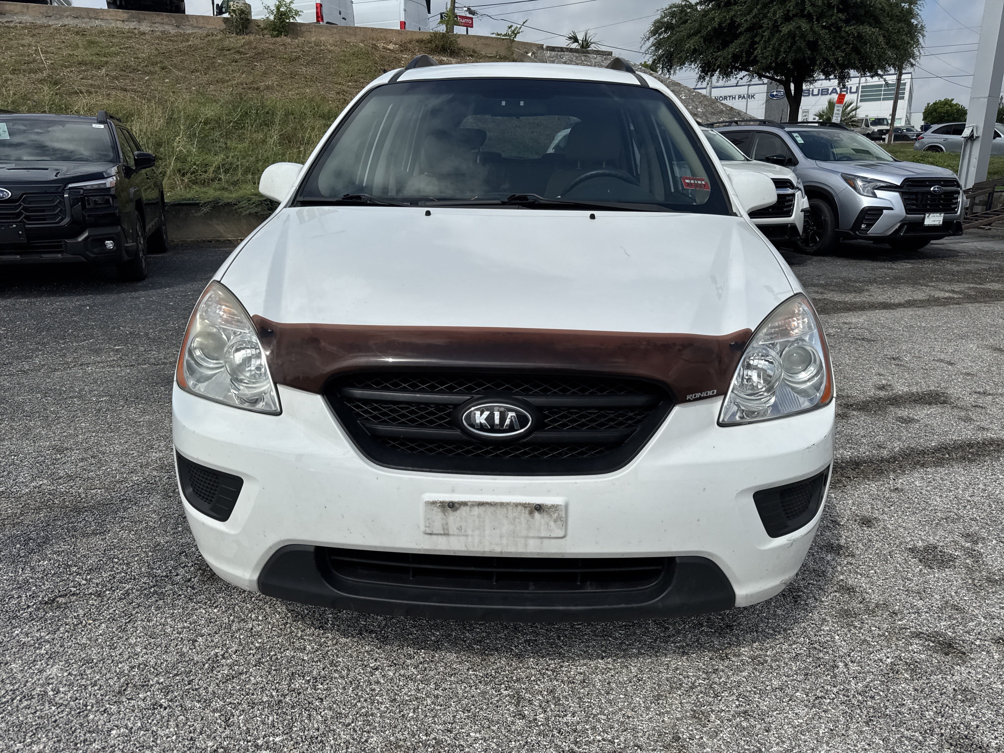 Used 2009 Kia Rondo LX FWD image 16