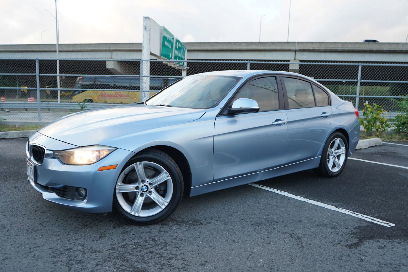 Used 2012 BMW 328i Sedan image 3