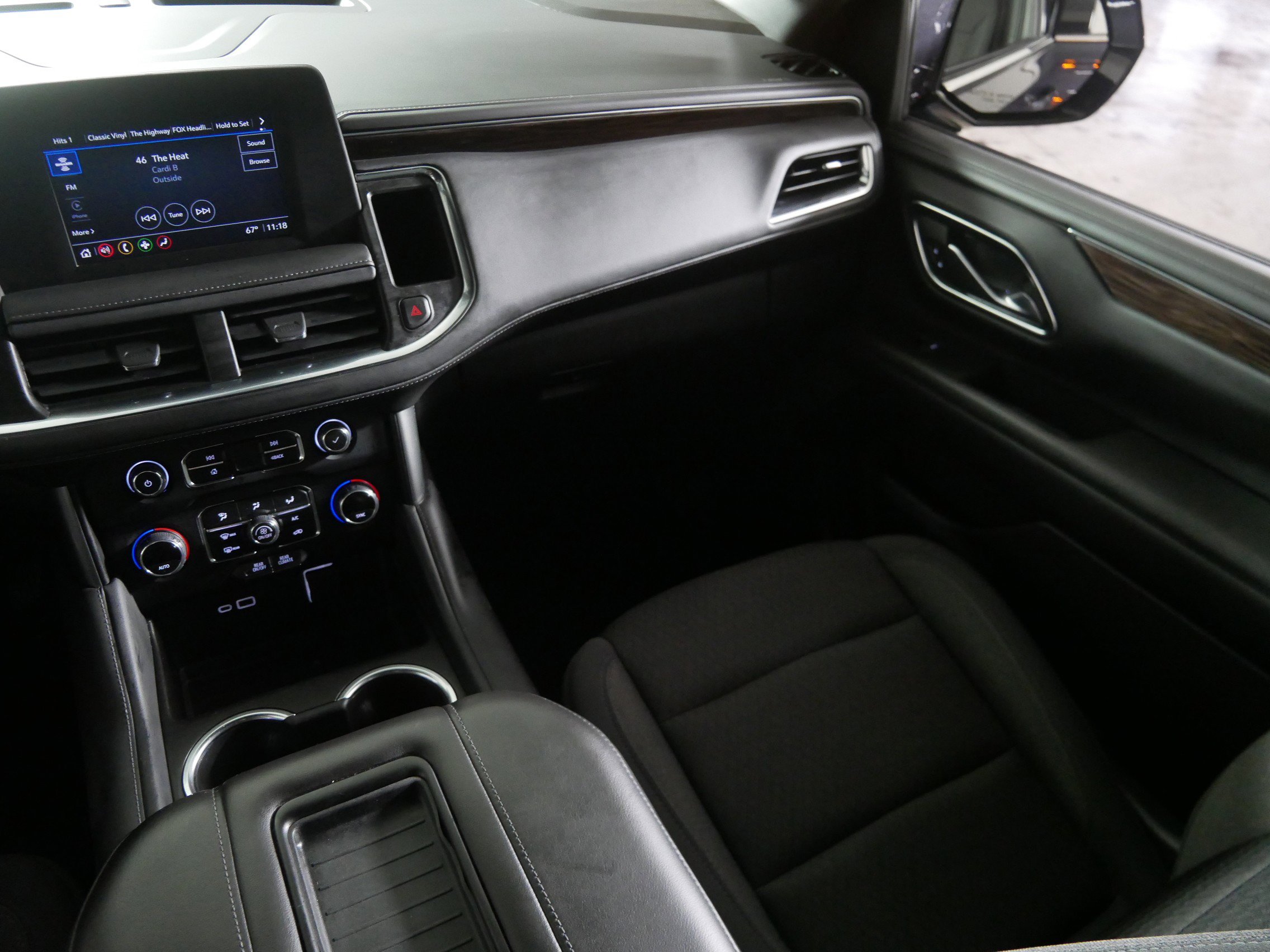 Used 2023 Chevrolet Tahoe LS image 11