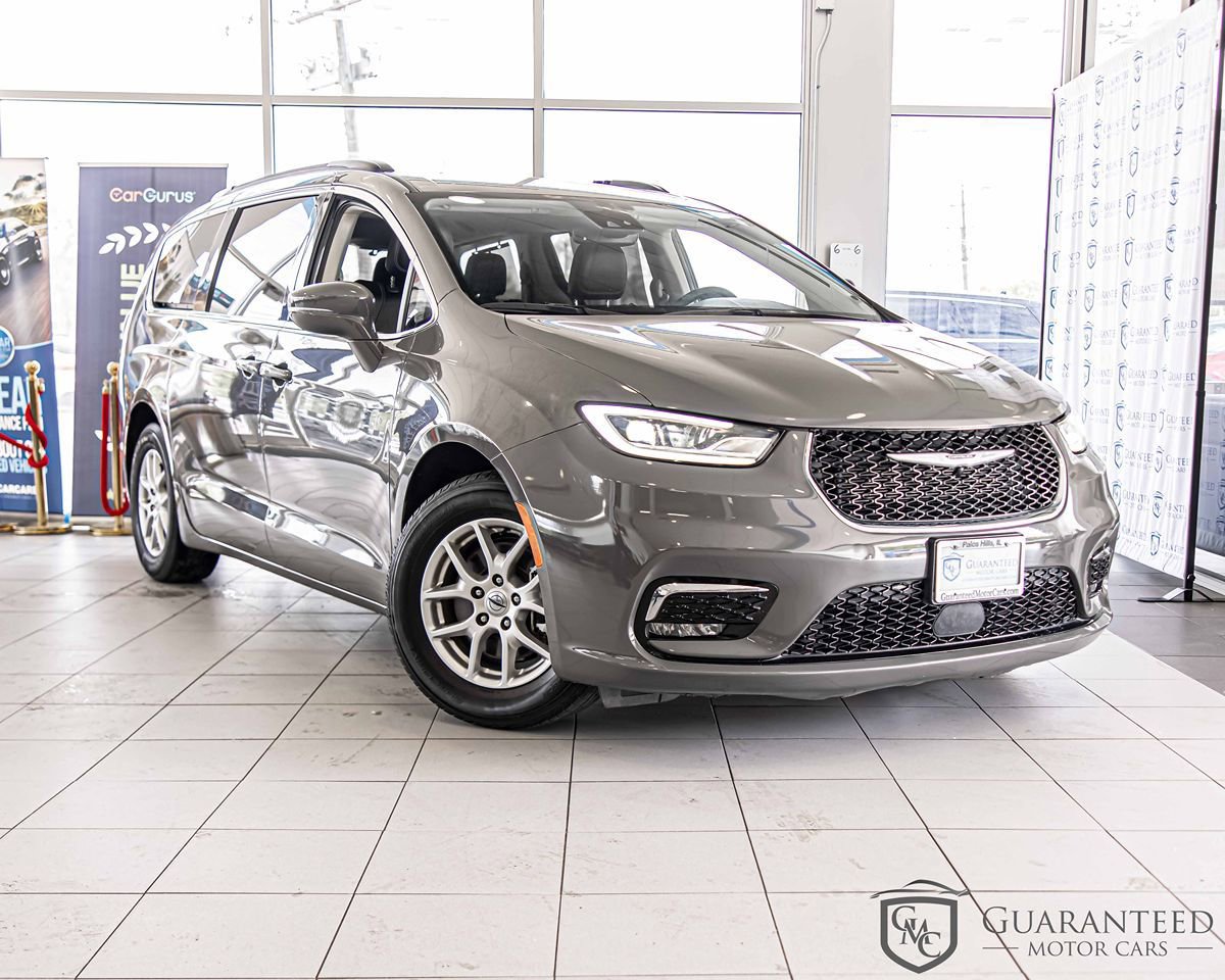 Used 2022 Chrysler Pacifica Touring-L FWD image 6