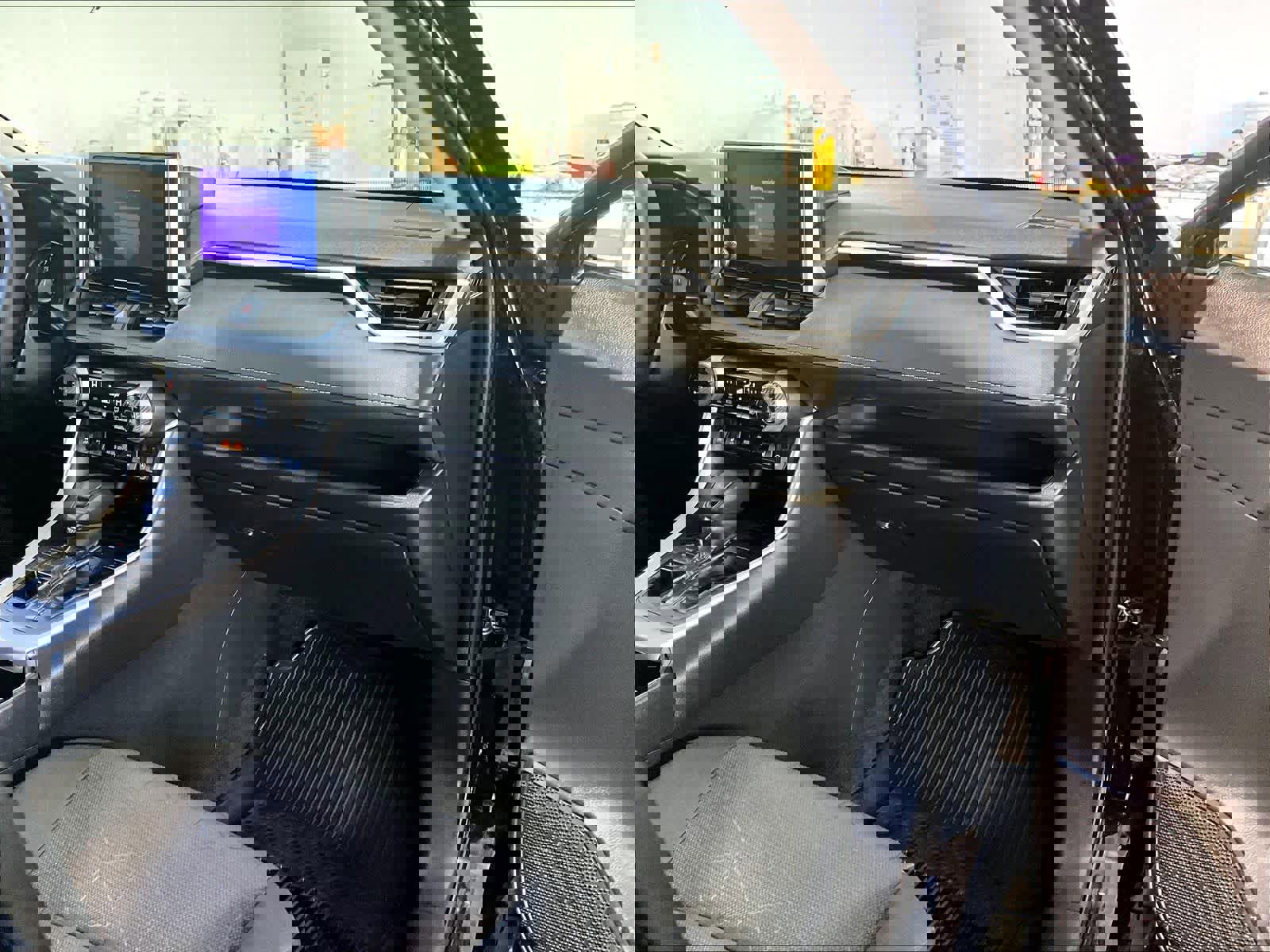 Used 2023 Toyota RAV4 XLE w/ Convenience Package image 13