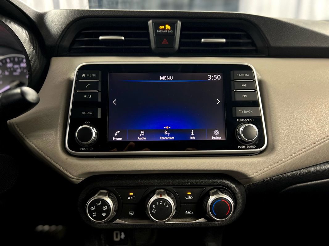 Used 2021 Nissan Versa SV image 26