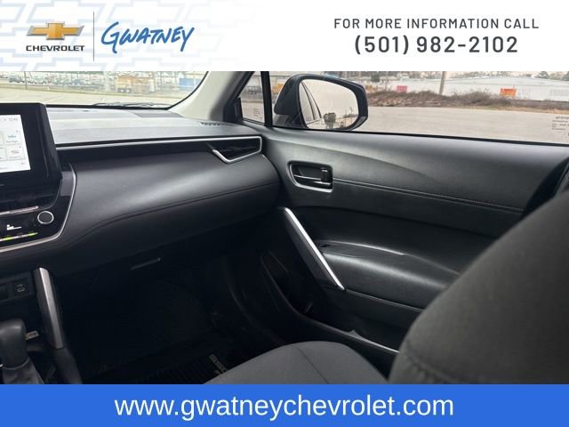 Used 2023 Toyota Corolla Cross LE FWD image 22