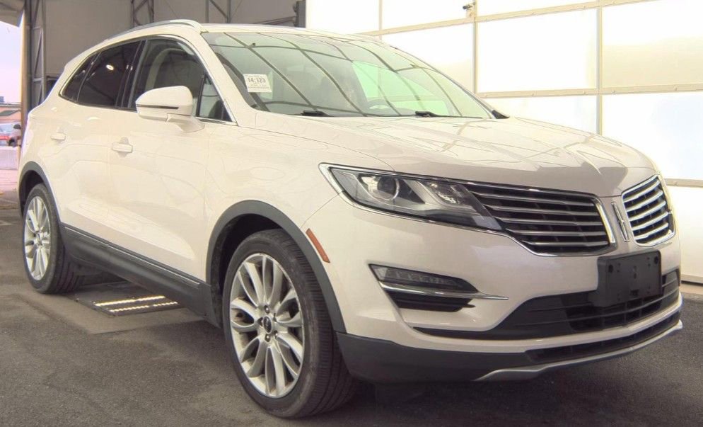Used 2017 Lincoln MKC Reserve FWD image 4