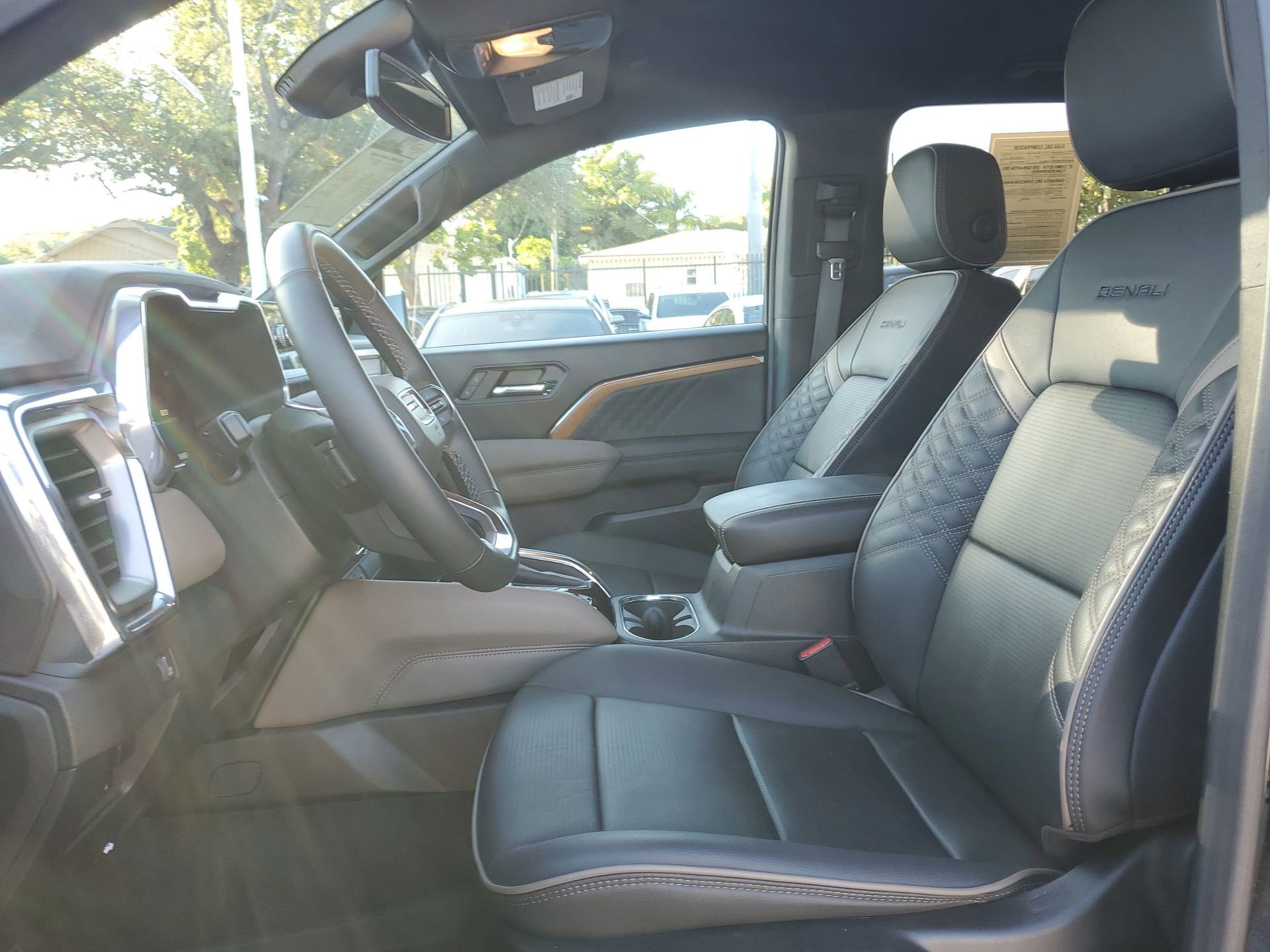 Used 2024 GMC Canyon Denali w/ LPO, Denali Black Edition image 14