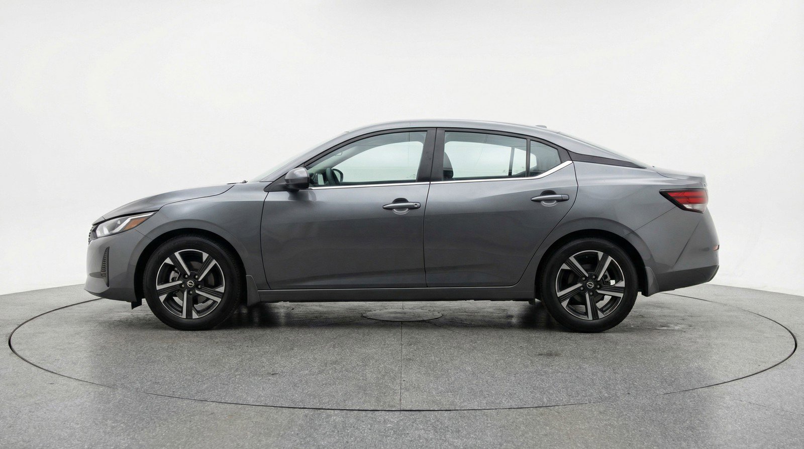 Used 2025 Nissan Sentra SV FWD image 5