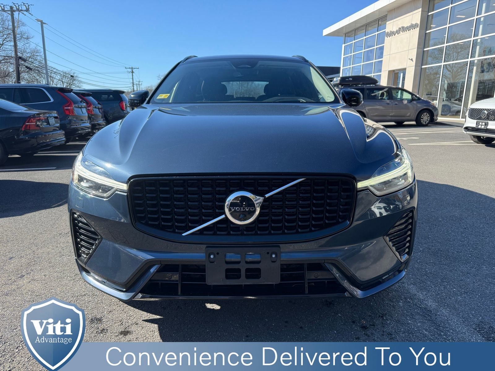Certified 2023 Volvo XC60 B5 Ultimate w/ Climate Package image 3