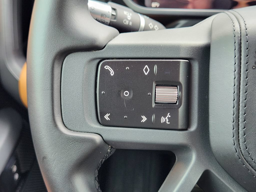 Used 2020 Land Rover Defender 110 X AWD/4WD image 28
