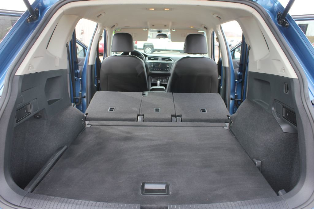 Used 2019 Volkswagen Tiguan SE image 40