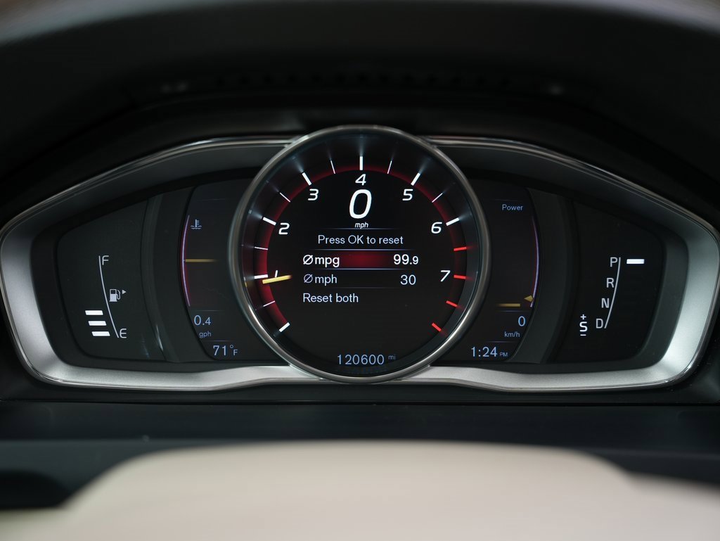 Used 2015 Volvo S60 T5 Platinum image 16