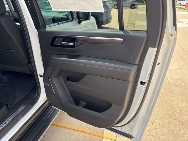 New 2026 Chevrolet Suburban LT w/ Comfort Package AWD/4WD image 21